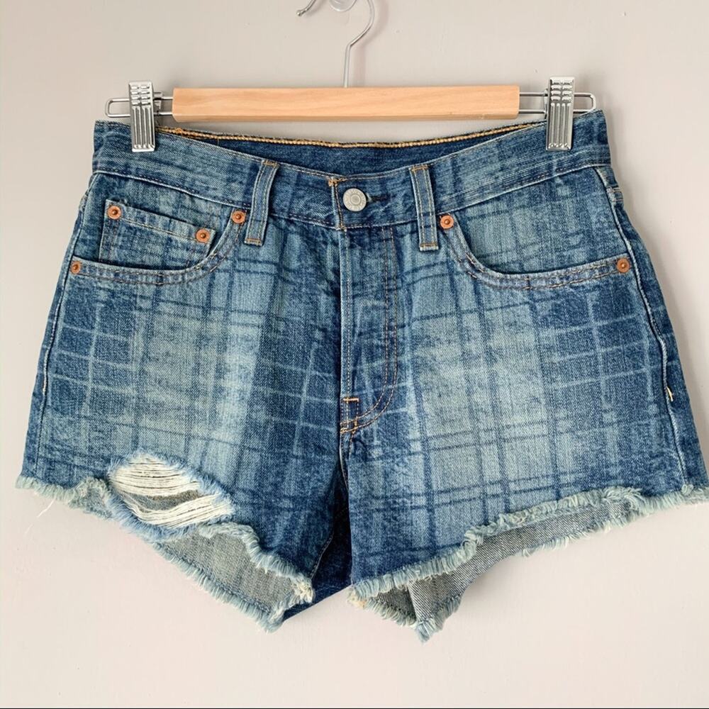 Levi’s 501 Cut-off Shorts